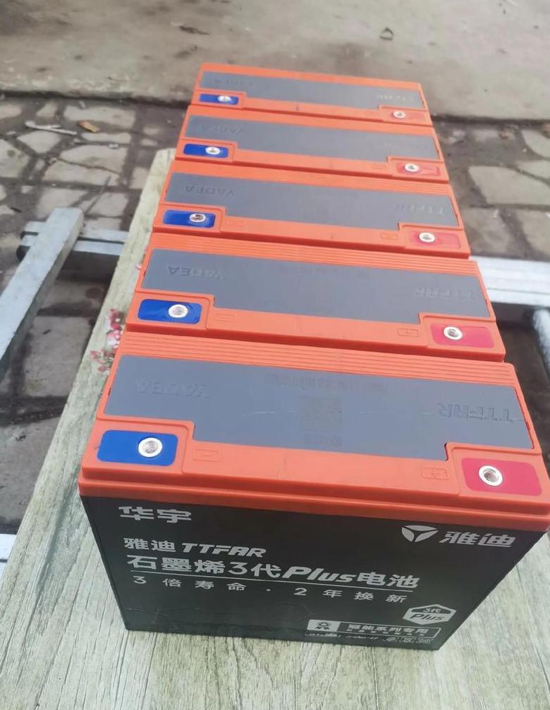 72V石墨烯充电器规格解析：72伏22安与35安锂电共用风险及重量对比