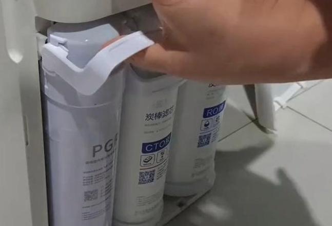 沁园净水器滤芯价格一览及更换教程