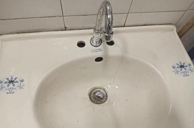 卫生间洗手盆热水问题及解决方法大全