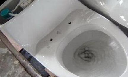 马桶水箱响却上不满水原因解析