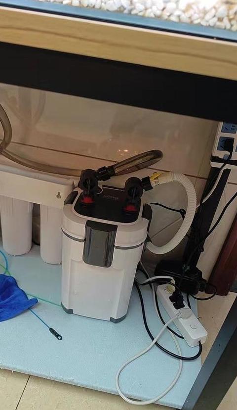挂壁鱼缸过滤器推荐：Sensen301瀑布式过滤体验分享