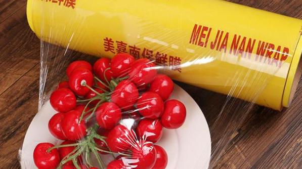 PE保鲜膜胜过PVC保鲜膜：安全、环保、更便捷