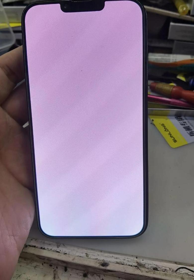 Vivo手机半黑半白屏问题及解决方法