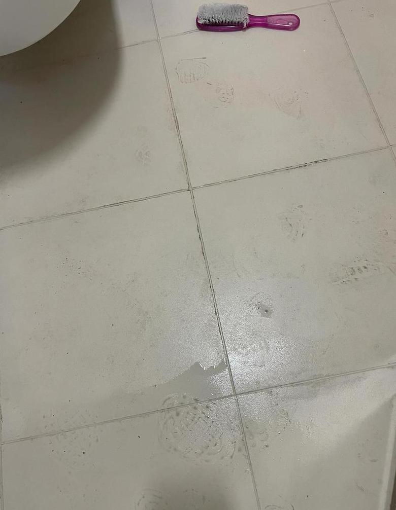 瓷砖凝固水泥清除攻略：实用方法大公开